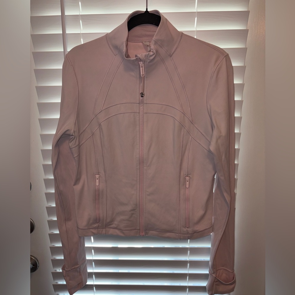 Strawberry Milkshake Lululemon cropped define jacket. Size 12